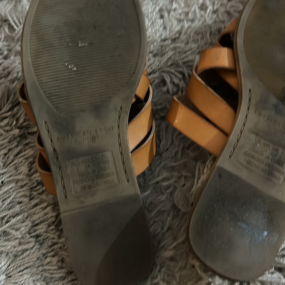 American Eagle Woven Sandals - Picture 3 of 3